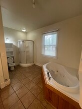 1404 N Walnut St in Olney, IL - Building Photo - Building Photo