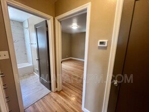 871 Foothill Dr in Salt Lake City, UT - Building Photo - Building Photo