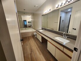 3130 Holly Hall St in Houston, TX - Building Photo