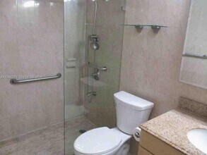 5199 NW 7th St in Miami, FL - Building Photo - Building Photo