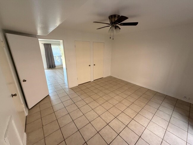 property at 820 W Alabama St