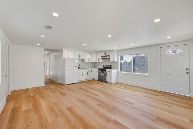 property at 1671 Mono Ave