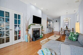 1640 W Ohio St in Chicago, IL - Building Photo - Building Photo