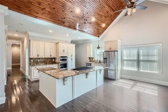 1639 Temple Ave in College Park, GA - Building Photo - Building Photo