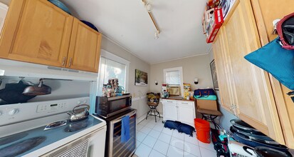 8 Chapman Pl, Unit #2 in Cambridge, MA - Building Photo - Building Photo