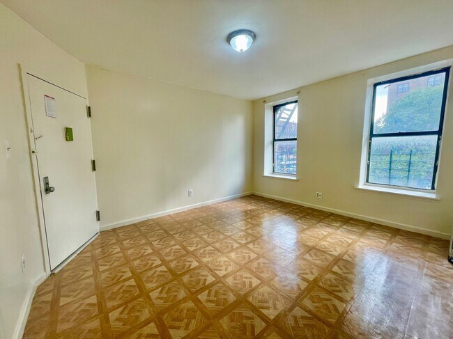 389 E 138th St-Unit -3W in Bronx, NY - Foto de edificio - Building Photo