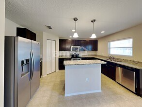 10920 Pond Pine Dr in Riverview, FL - Building Photo - Building Photo