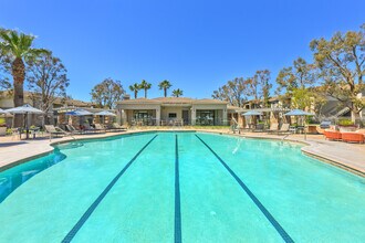 Camino Real Apartments in Rancho Cucamonga, CA - Foto de edificio - Building Photo