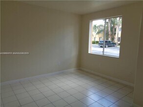 2621 SE 15th Pl in Homestead, FL - Building Photo - Building Photo