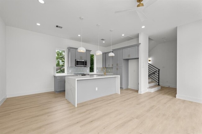 property at 3112 Live Oak St