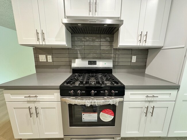 1724 Arizona Ave, Unit #4 in Santa Monica, CA - Building Photo - Building Photo