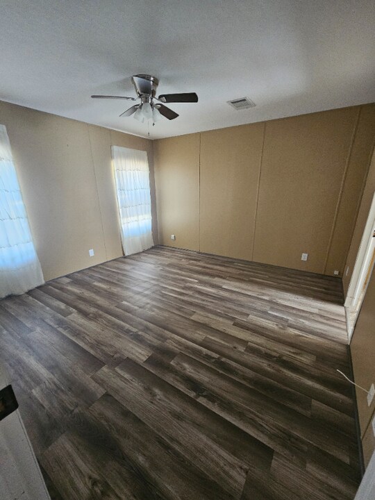 901 NE 95th St in Ocala, FL - Foto de edificio