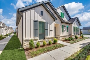 Canopy Homes at Woodcreek in Fate, TX - Building Photo