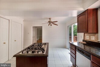 13920 Wagon Way in Silver Spring, MD - Building Photo - Building Photo