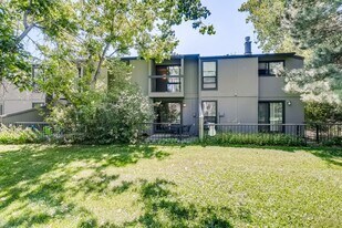 1225 Bear Mountain Dr in Boulder, CO - Building Photo