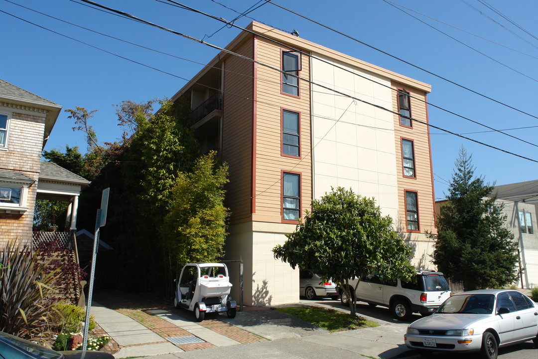 1737 Addison St in Berkeley, CA - Building Photo