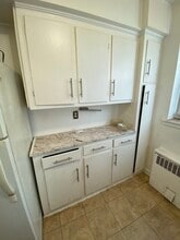 4011 191st St, Unit 1 in Flushing, NY - Foto de edificio - Building Photo