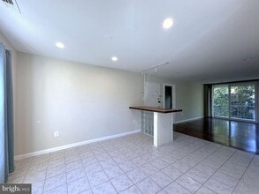 3940 Bel Pre Rd in Silver Spring, MD - Building Photo - Building Photo