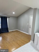 9242 Cambridge St in Philadelphia, PA - Building Photo - Building Photo