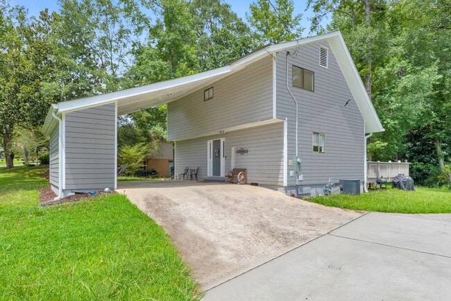 property at 1561 Sultan Ln