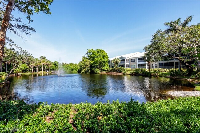 5895 Chanteclair Dr in Naples, FL - Building Photo - Building Photo