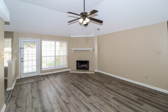 1172 Jessica Lauren Dr in Cordova, TN - Building Photo - Building Photo