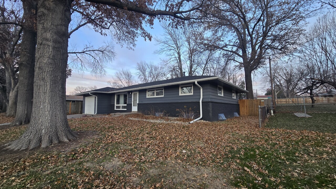 2230 N 70th St in Lincoln, NE - Building Photo