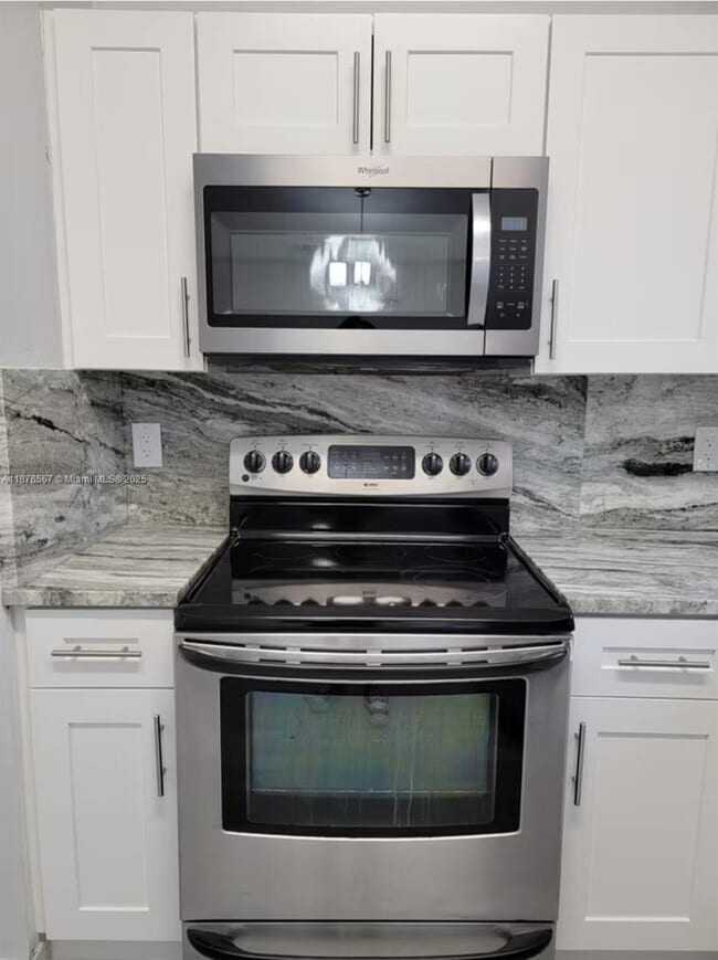 3621 NW 193rd St in Miami Gardens, FL - Building Photo - Building Photo