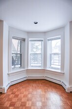 165 W Menomonee St, Unit #CG in Chicago, IL - Building Photo - Building Photo