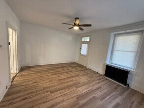 7 Hilltown Pike in Line Lexington, PA - Building Photo - Building Photo