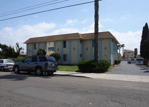 576 Flower St in Chula Vista, CA - Building Photo - Building Photo