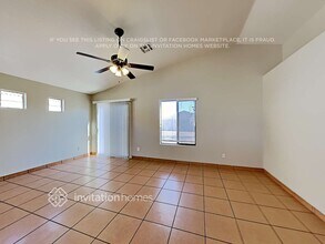 1035 W 22nd Ave in Apache Junction, AZ - Foto de edificio - Building Photo