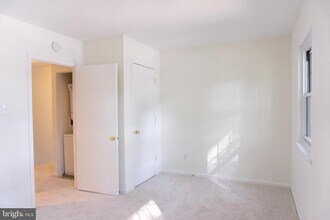 37 Winston Ct in Blue Bell, PA - Building Photo - Building Photo