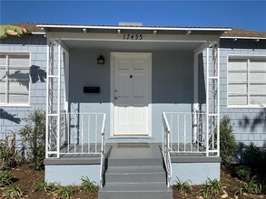 17455 Bullock St in Los Angeles, CA - Building Photo - Building Photo