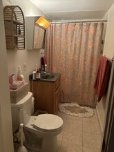 14 Salem St, Unit 3 in Woburn, MA - Foto de edificio - Building Photo