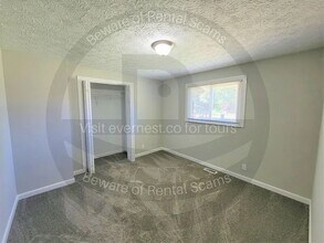 225 Holly Smith Dr in Mcdonough, GA - Foto de edificio - Building Photo