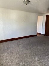 1115 Oliver St, Unit C in North Tonawanda, NY - Foto de edificio - Building Photo