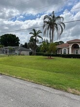 240 SW Marathon Ave in Port St. Lucie, FL - Building Photo - Building Photo