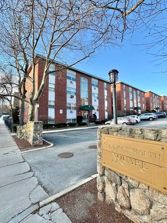 10 Commonwealth Ct, Unit #1 in Boston, MA - Building Photo
