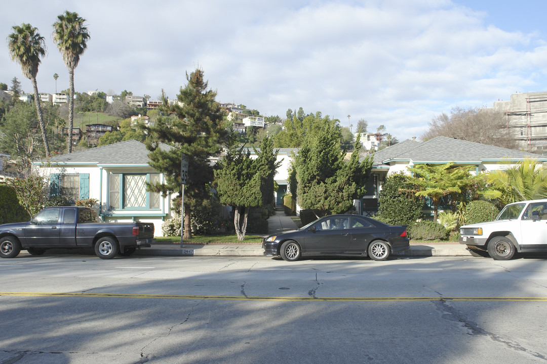 2447 Griffith Park Blvd in Los Angeles, CA - Building Photo