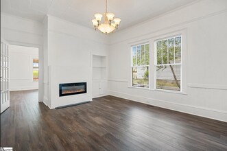 413 W Market St in Anderson, SC - Building Photo - Building Photo