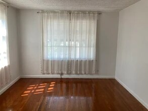 7737 15th Ave NW, Unit 7737 in Seattle, WA - Building Photo - Building Photo