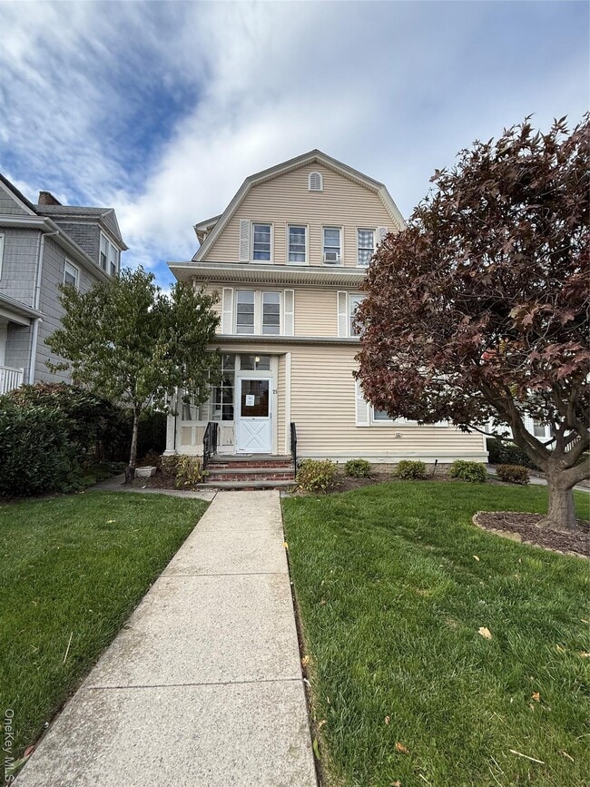 property at 29 Lafayette St
