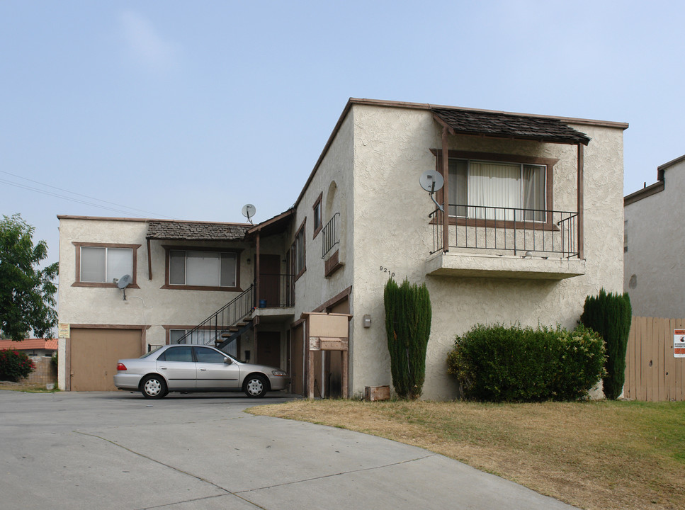 9210 Wheeler Ct in Fontana, CA - Building Photo