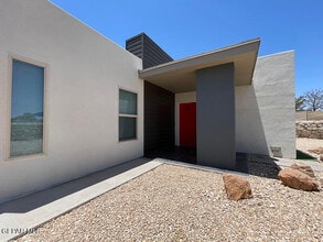 9467 Landry McKee Ln in El Paso, TX - Building Photo - Building Photo