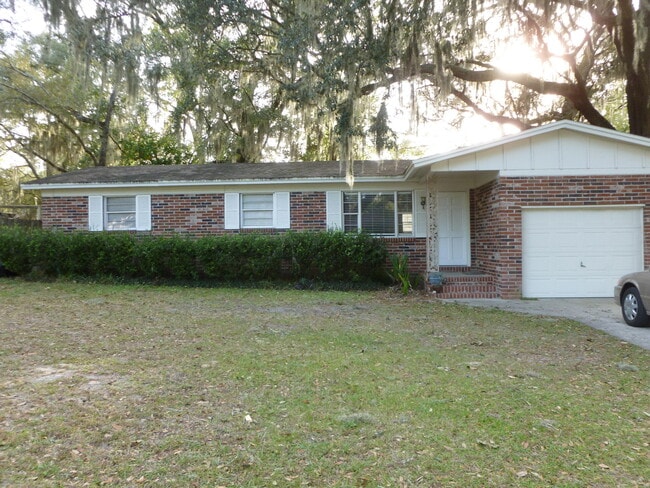 property at 120 Saturn Ln E