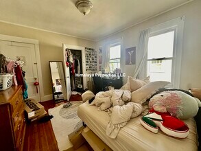 82 Quincy St, Unit 82 Quincy St in Medford, MA - Foto de edificio - Building Photo