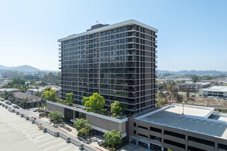 Monterey Island in Glendale, CA - Building Photo - Building Photo