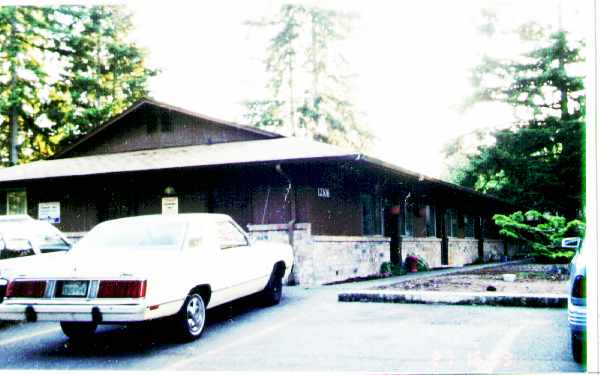 Meadow Glen Apartments in Puyallup, WA - Building Photo - Building Photo