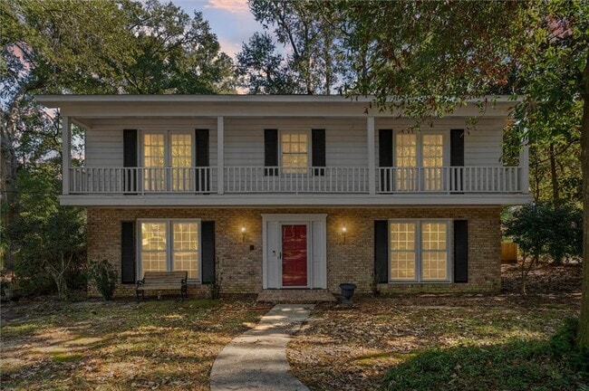 property at 745 Westmoreland Dr E